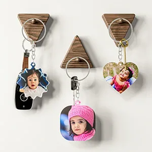 home-page-fashion-accessories-photo-key-chains.webp